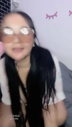 Bokep Tante Gabriel Semok Ngewe Live Bling2